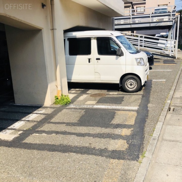 プライムネクサス大森町 駐車場