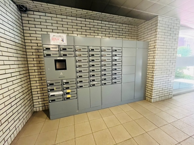 新宿内藤町ハウス　エントランス