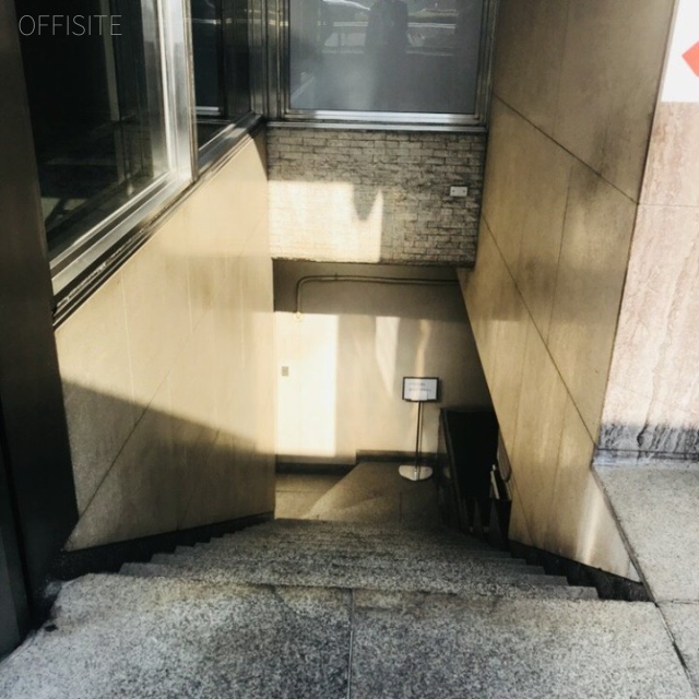 八重洲ヤヨイビル エントランス