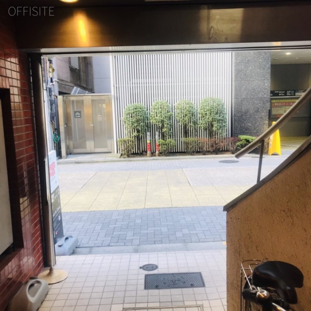三神ALビル エントランス
