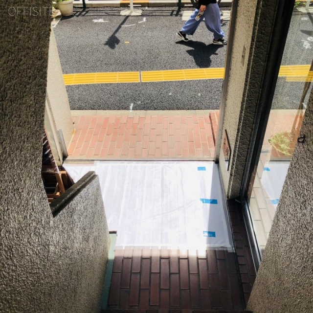 ミツワ神保町ビル エントランス