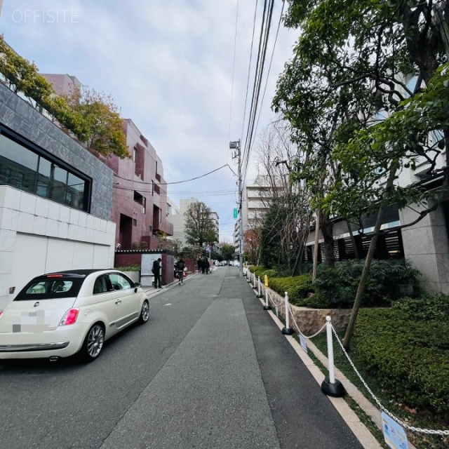 ブルーサンクポイント C棟ビル 周辺