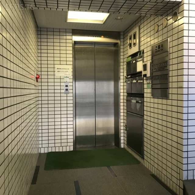八重洲鈴木ビル　エレベーター