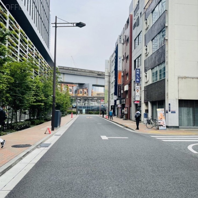 浜松町エクセレントビル ビル前面道路