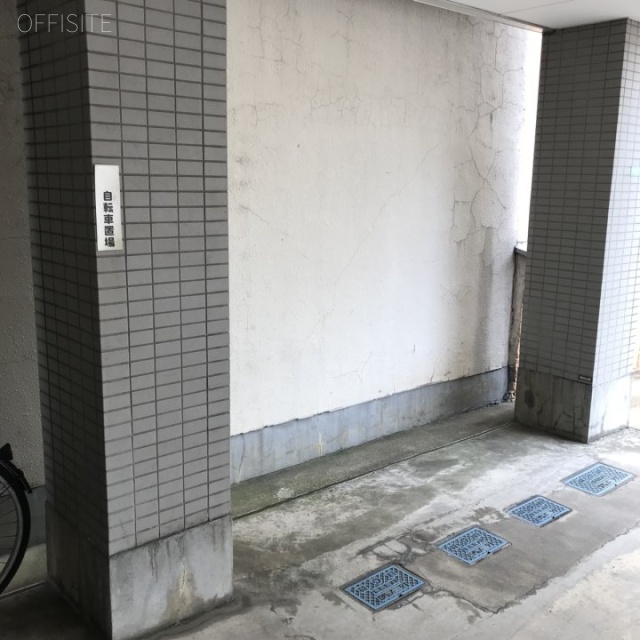 ドラールビル 自転車置き場