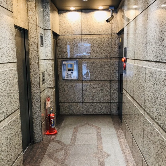 ゑり円ビル エレベーターホール