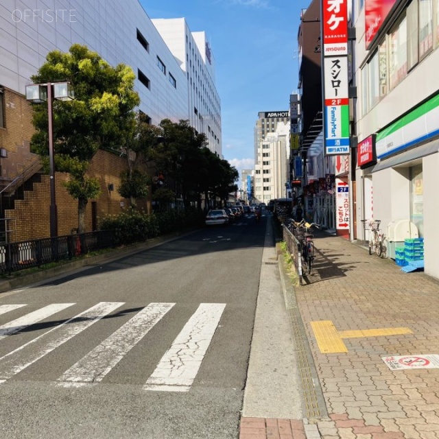 GLANZ大森ビル ビル前面道路