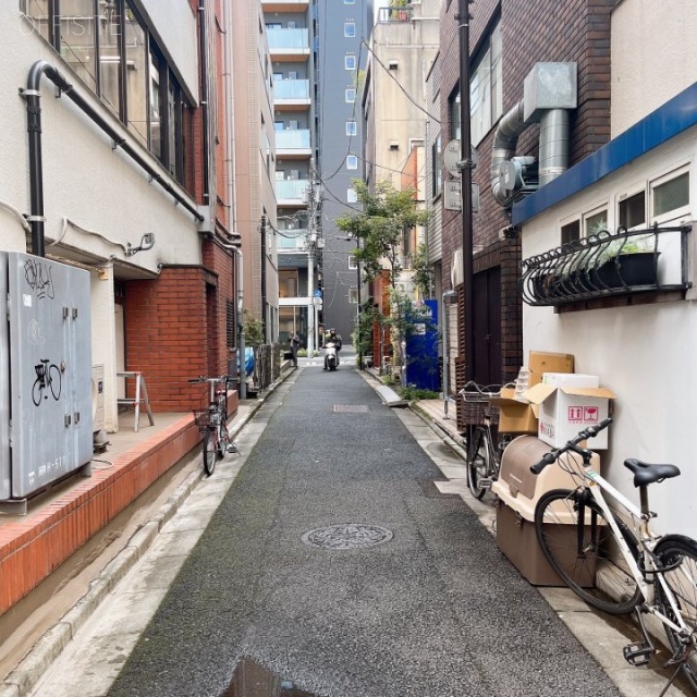 大和会館 側道
