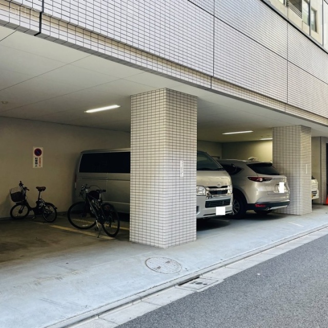 Daiwa築地ビル 駐車場