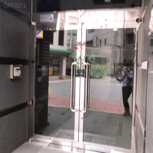 清和ビル エントランス
