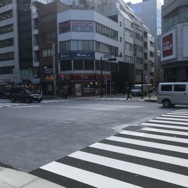 坂田ビル ビル前面道路