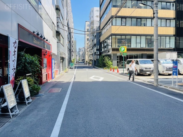 JNビル　前面道路