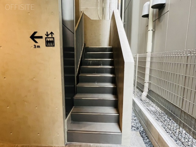VORT京橋宝町　室外階段