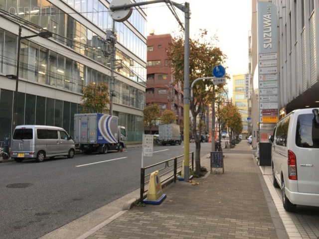 柳北(にゅうほく)ビル ビル前面道路