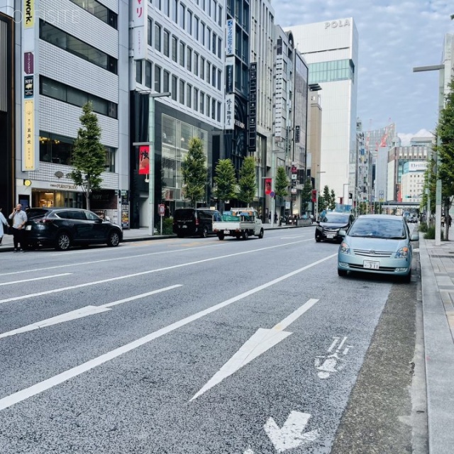 GINZA269 前面に中央通り