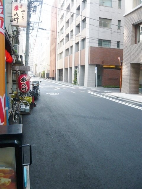 水口ビル ビル前面道路
