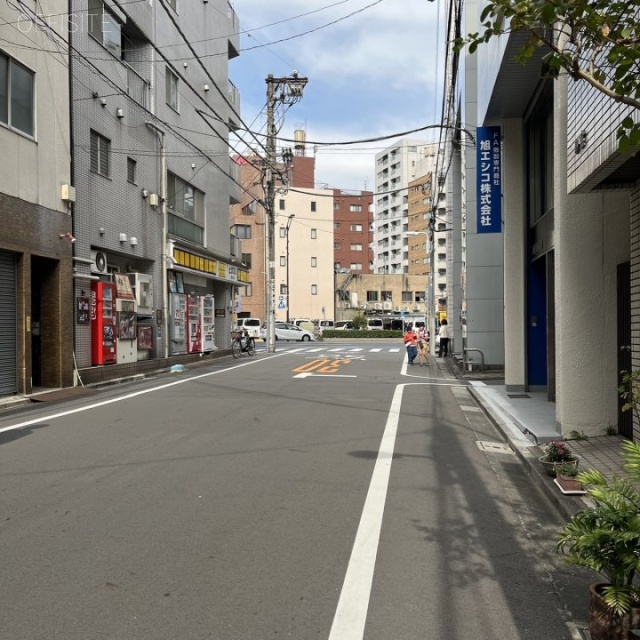 STKビル 前面道路