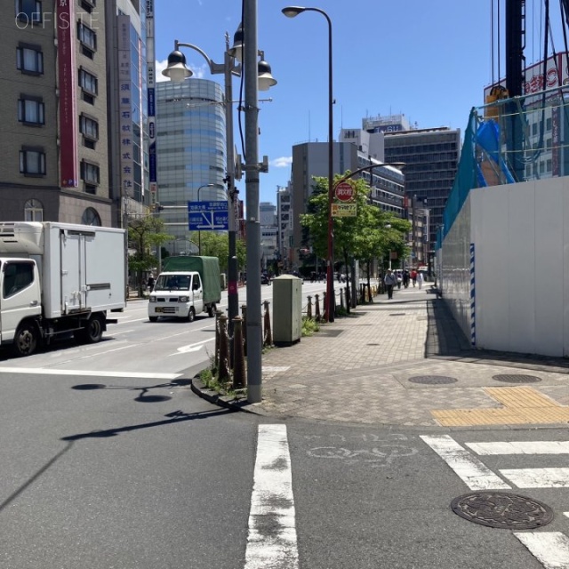 一平ビル 前面道路