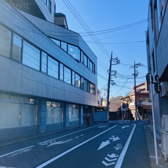 千住MKビル ビル前面道路