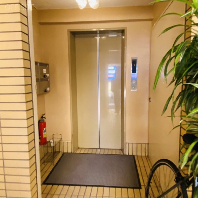 今井ビル エントランス