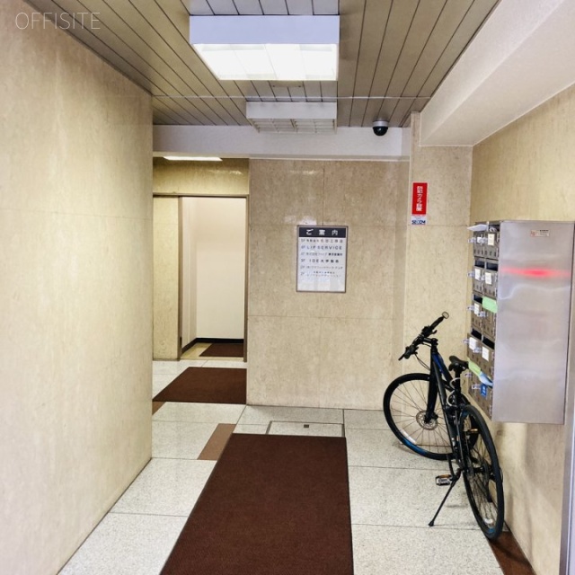 石田ビル エントランス