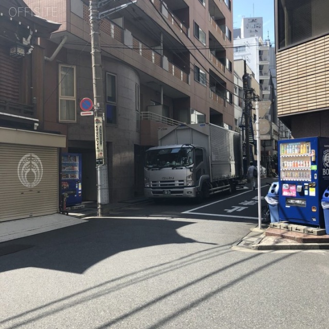 フォレスタビル ビル前面道路