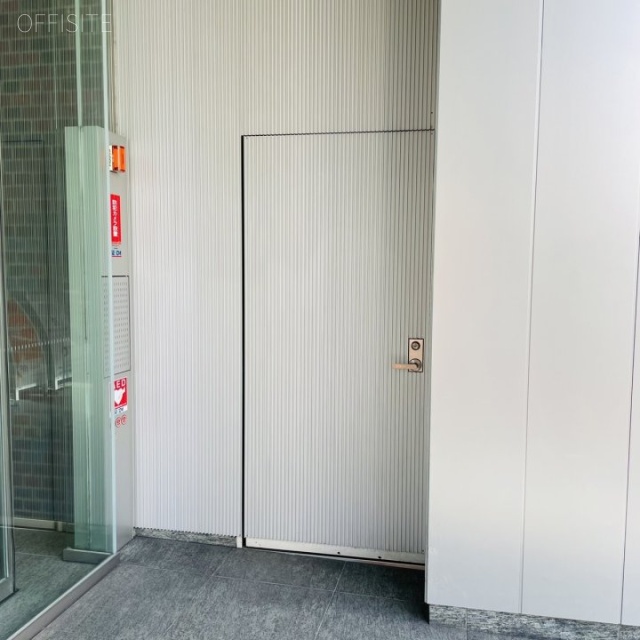 名古屋ディーアイシービル 通用口