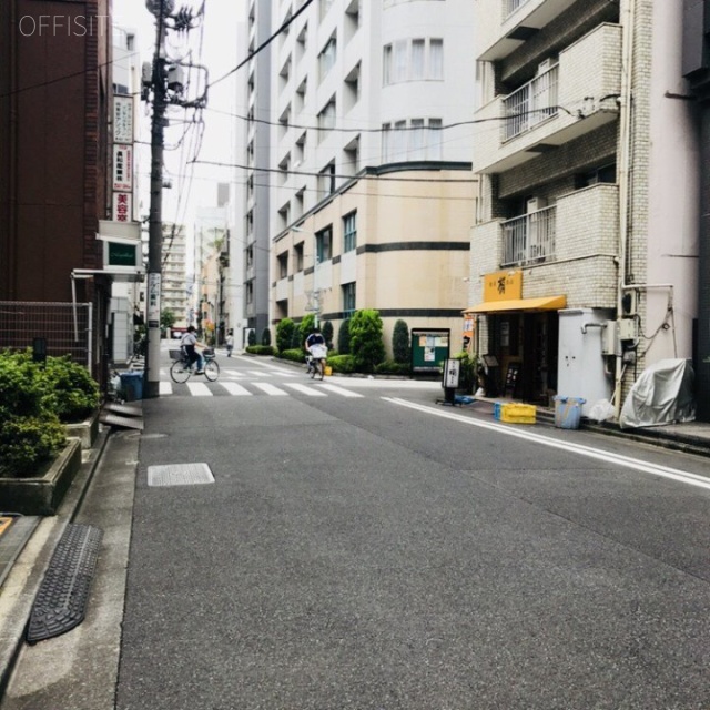 東洋ビル ビル前面道路