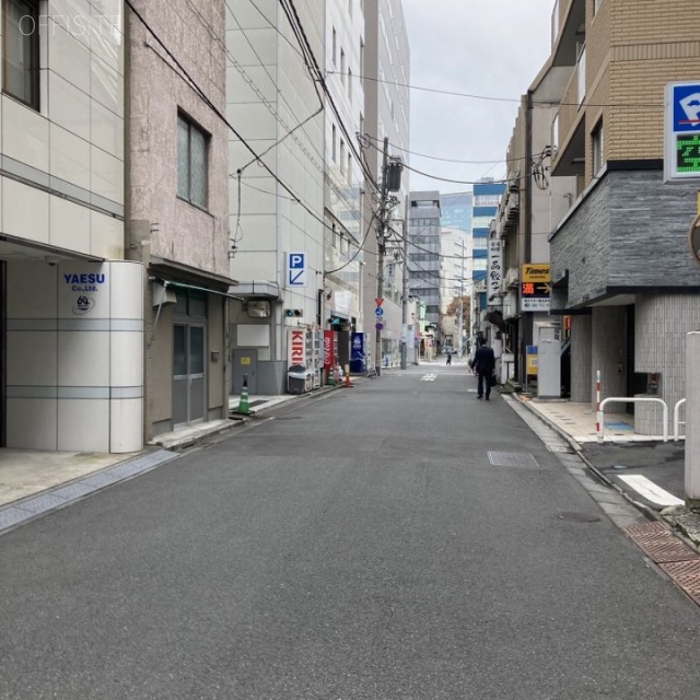 日本橋小伝馬町ビル ビル前面道路