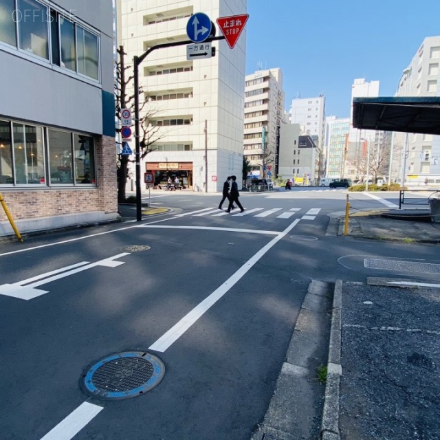 中屋第1ビル ビル前面道路