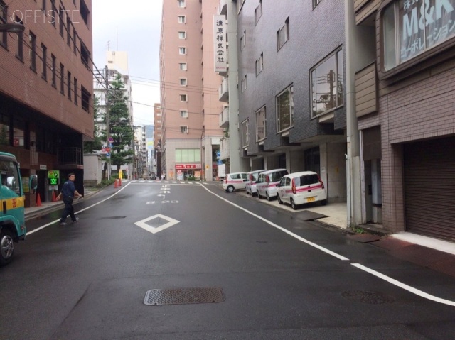 堀川ビル ビル前面道路