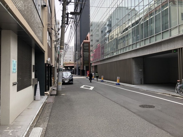 日本遠東ケービーケービル ビル前面道路