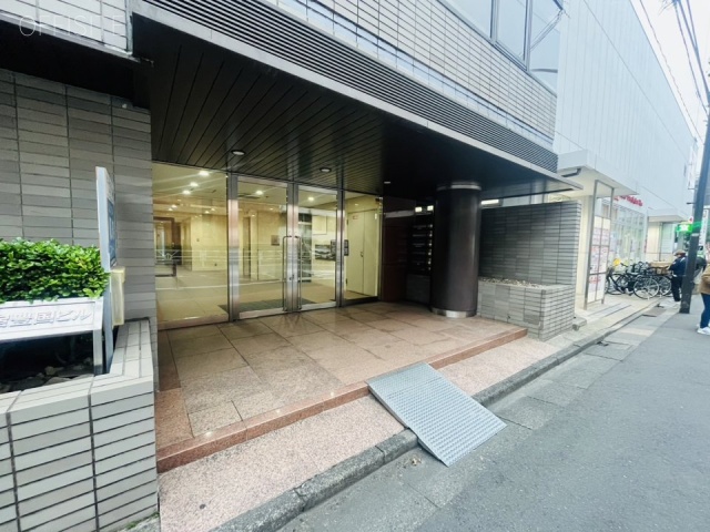 西新宿豊国ビル エントランス