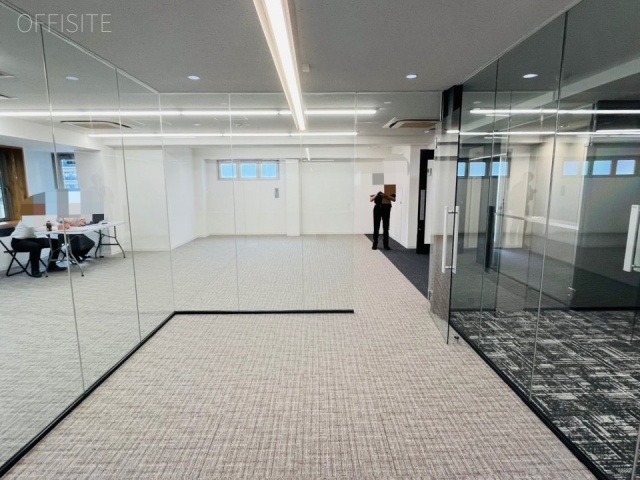 東八重洲プレイス　内装