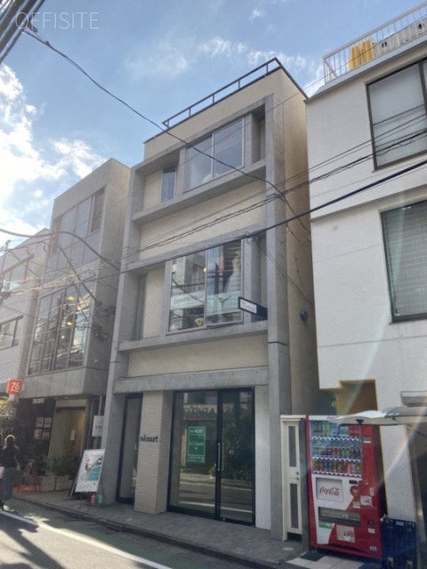 n-1 court 外観