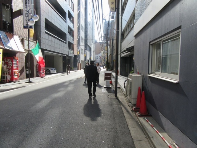 相川ビル ビル前面道路