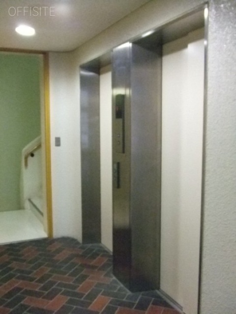 建築家会館 エレベーター