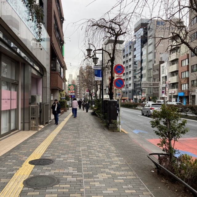 渋谷ふじみビルディング ビル前面道路