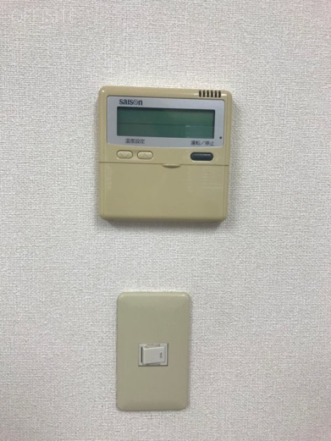 武蔵野ビル(ハローオフィス新宿) 空調スイッチ