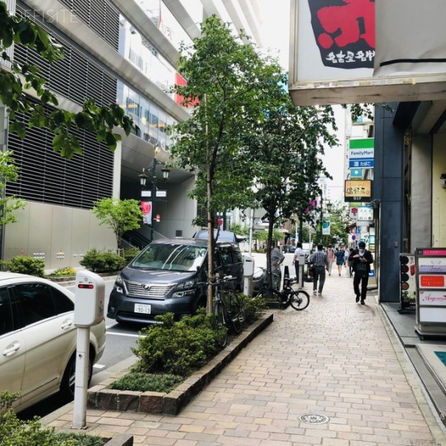銀座ファゼンダビル ビル前面道路