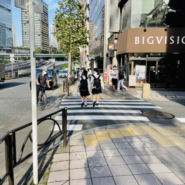 SHIMA赤坂ビル(ビュレックスラボ赤坂) ビル前面道路