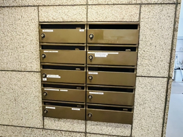 UETAKEビル　エントランス