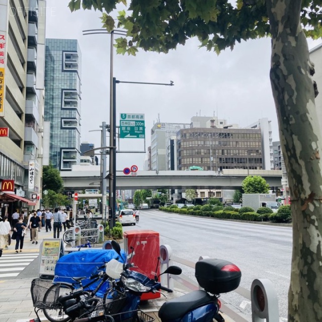 日宝九段下ビル ビル前面道路