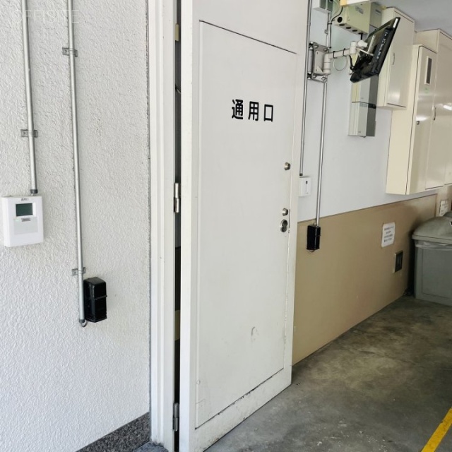 太陽生命名古屋第2ビル　通用口