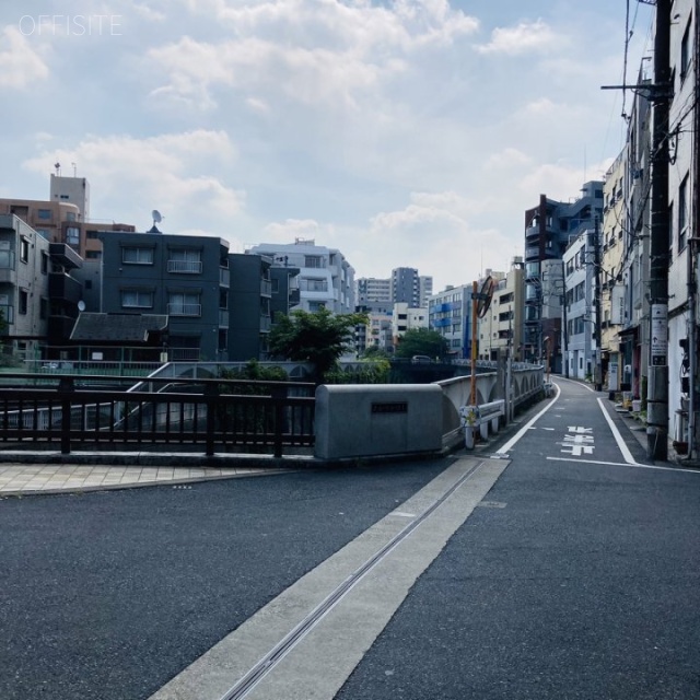 高田馬場シティハイツ ビル前面道路