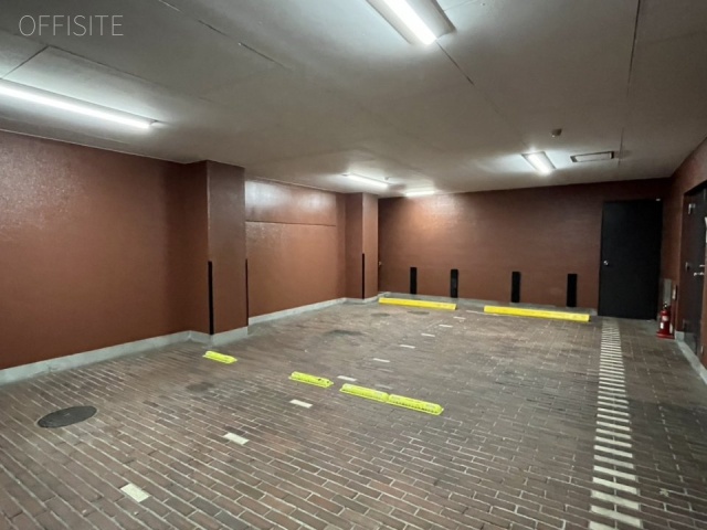 サン・クロレラビル 駐車場