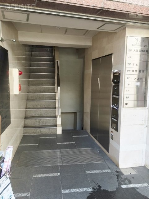 神宮前エヌエスビル エントランス