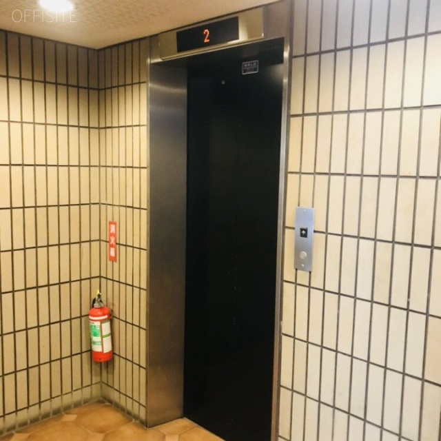エクセル新宿御苑ビル　エレベーター