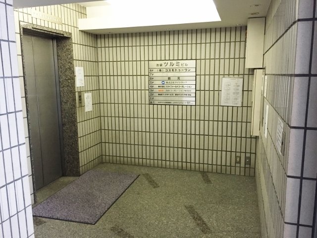 池袋ツルミビル エレベーターホール