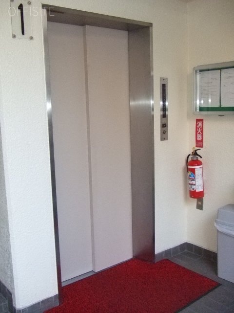 御苑メインビル 画像